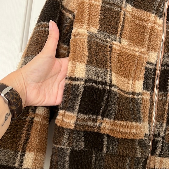 WARM SHERPA JACKET - Picture 3 of 5